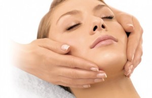 femme-soin-visage-institut-beaute-2-441x286